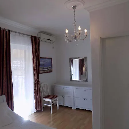 Διαμέρισμα In 6938